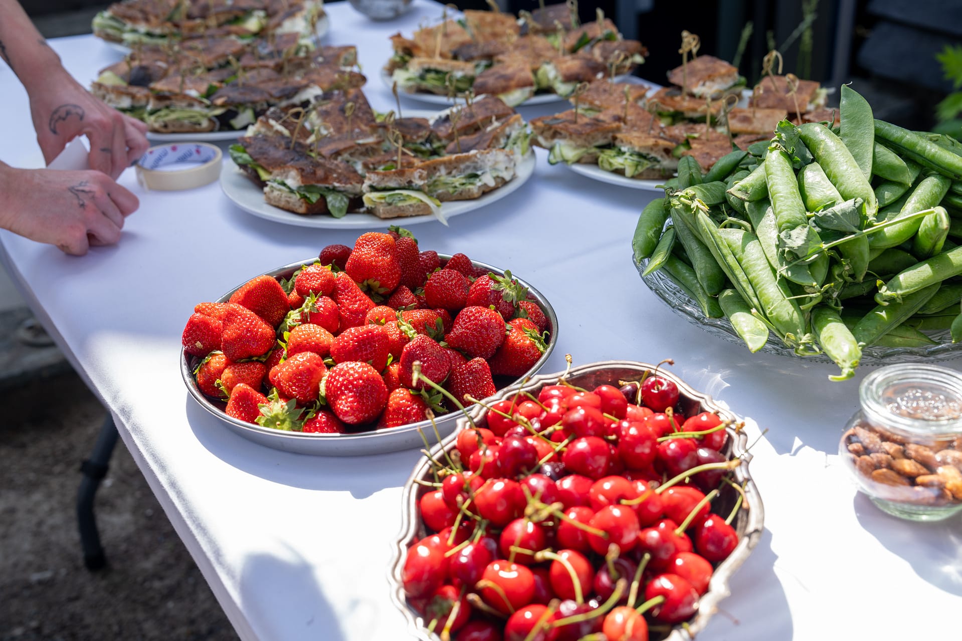 Carl Nielsen og Anne Marie Carl-Nielsens Legat uddeler talentpriser på 150.000 kr. til 20 unge musikere, komponister og billedkunstnere torsdag d. 19. juni på Den Frie Udstillingsbygning.